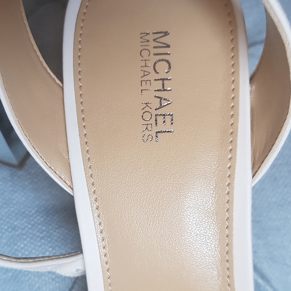 Michael Kors Leather Sandals Cream Sz 8 - Picture 8 of 9